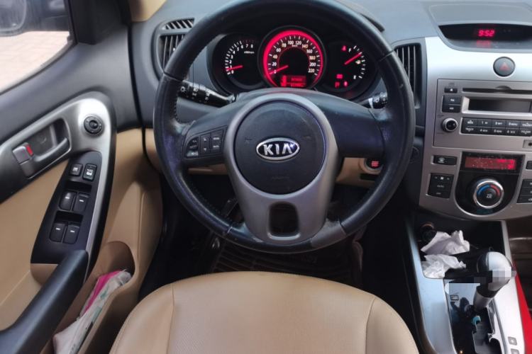 Used Kia Forte 2009 1.6L AT Premium Steering Wheel