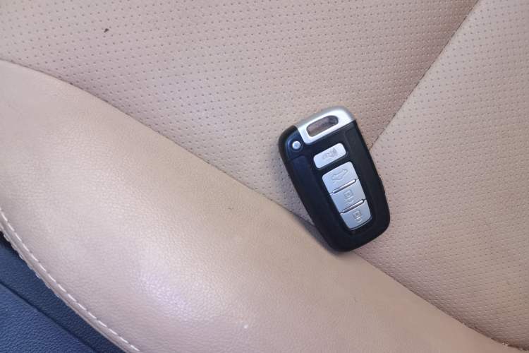 Used Kia Forte 2009 1.6L AT Premium Vehicle Key