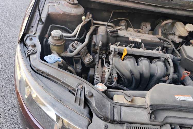 Used Kia Forte 2009 1.6L AT Premium Engine Bay Right