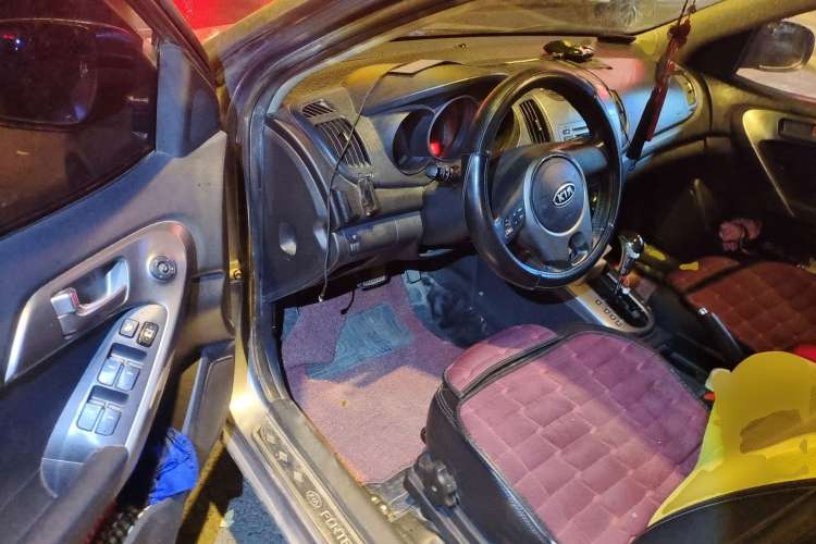 Used Kia Forte 2009 1.6L AT Premium Driver Seat