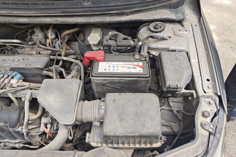 Used Kia Forte 2009 1.6L AT Premium Engine Bay Left