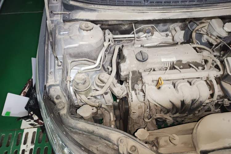 Used Kia Forte 2009 1.6L MT GL Engine Bay Right
