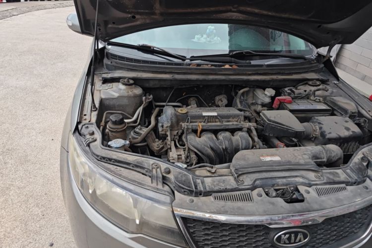 Used Kia Forte 2009 1.6L AT Premium Engine Bay Right