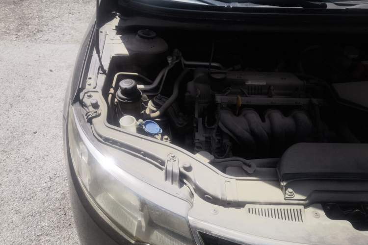 Used Kia Forte 2009 1.6L MT GL Engine Bay Right