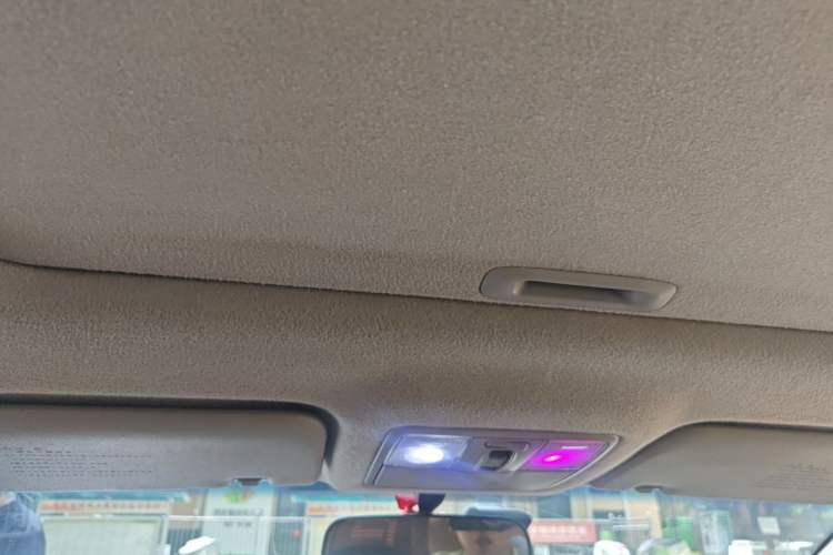 Used Kia Forte 2009 1.6L AT Premium Headliner