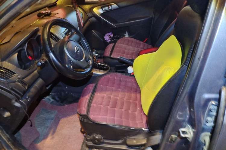 Used Kia Forte 2009 1.6L AT Premium Left Front Seat