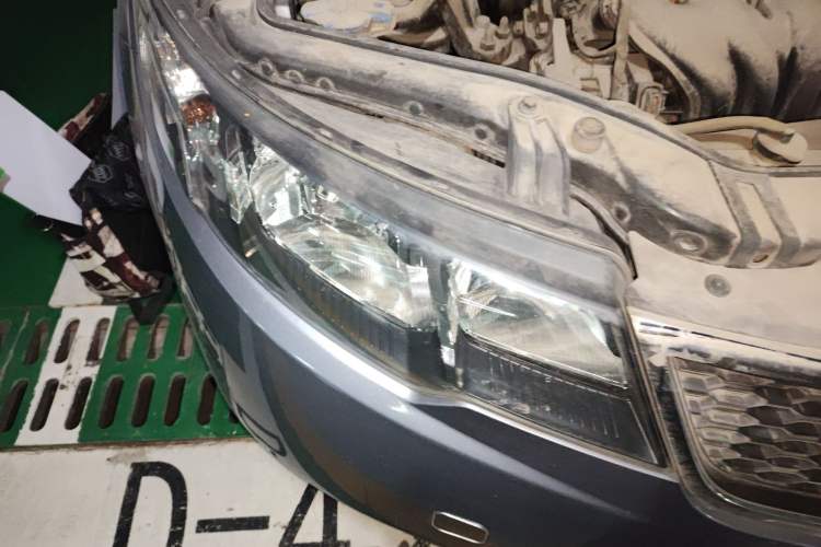 Used Kia Forte 2009 1.6L MT GL Right Front Headlight
