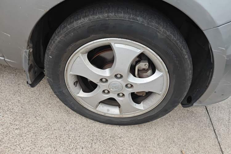 Used Kia Forte 2009 1.6L AT Premium Right Front Wheel Hub