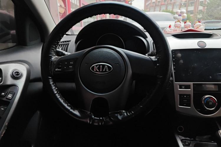 Used Kia Forte 2009 1.6L AT Premium Steering Wheel