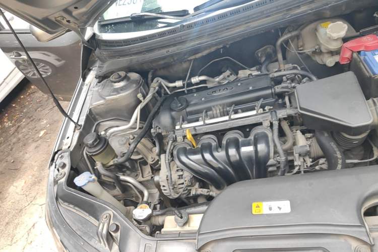 Used Kia Forte 2009 1.6L MT GL Engine Bay Right