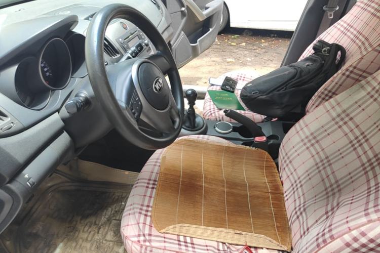 Used Kia Forte 2009 1.6L MT GL Left Front Seat