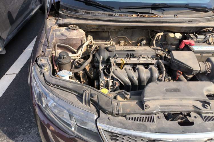 Used Kia Forte 2009 1.6L AT Premium Engine Bay Right