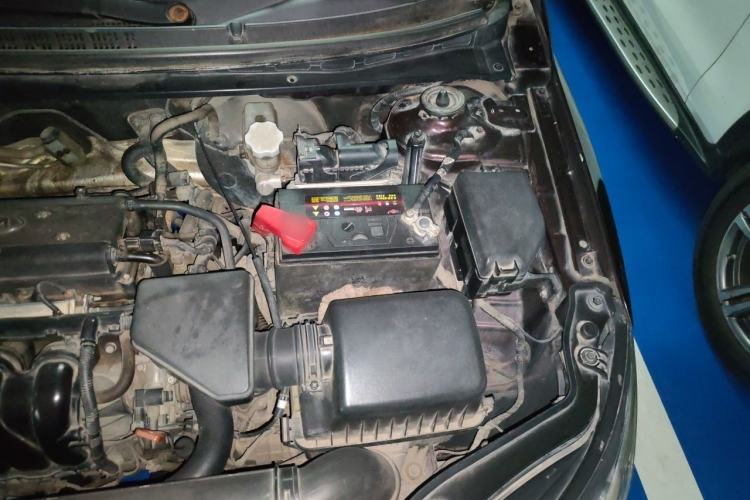 Used Kia Forte 2009 1.6L AT GL Engine Bay Left