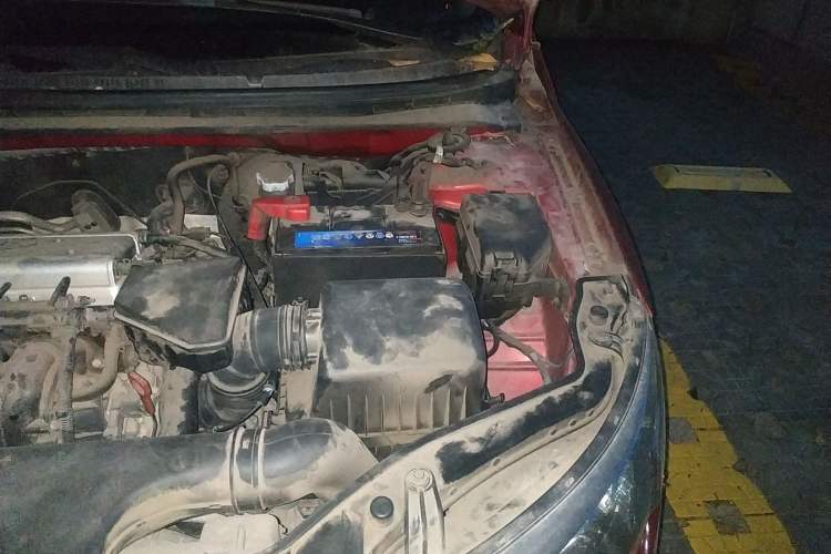 Used Kia Forte 2009 1.6L AT Premium Engine Bay Left