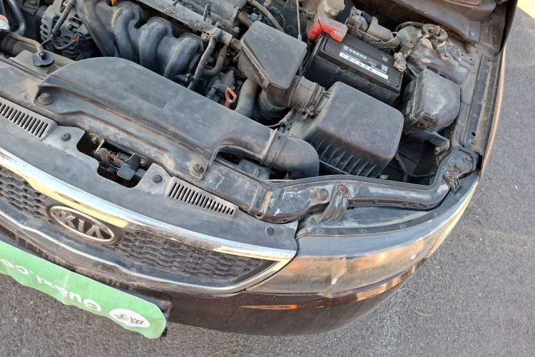 Used Kia Forte 2009 1.6L AT GLS Engine Bay Left
