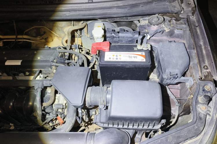 Used Kia Forte 2009 1.6L AT GLS Engine Bay Left
