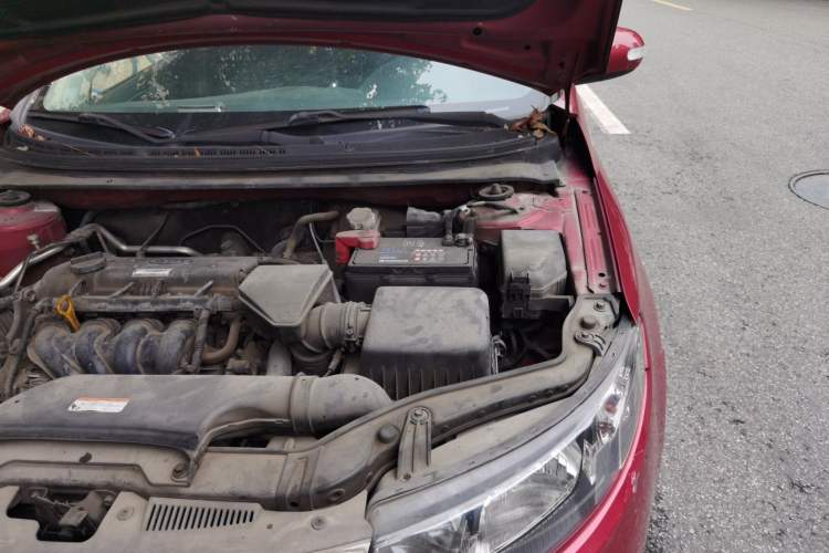 Used Kia Forte 2009 1.6L MT GLS Engine Bay Left