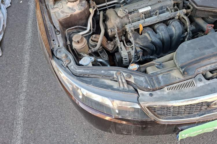 Used Kia Forte 2009 1.6L AT GLS Engine Bay Right