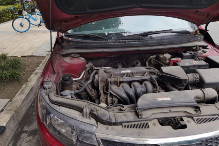 Used Kia Forte 2009 1.6L MT GLS Engine Bay Right