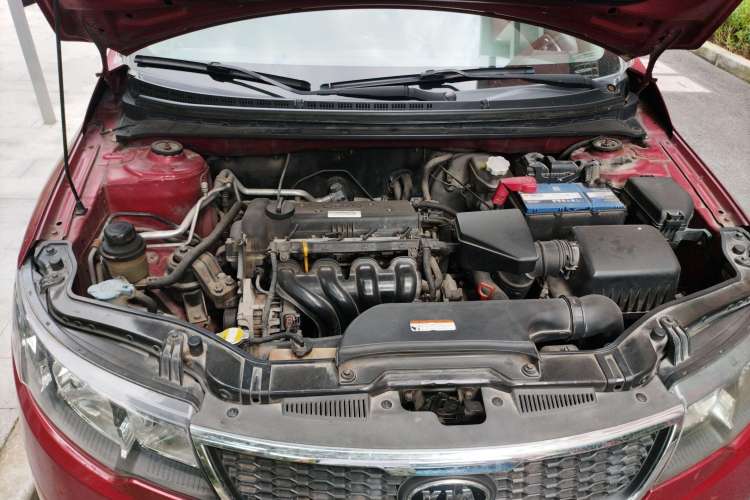 Used Kia Forte 2009 1.6L AT Premium Engine Bay