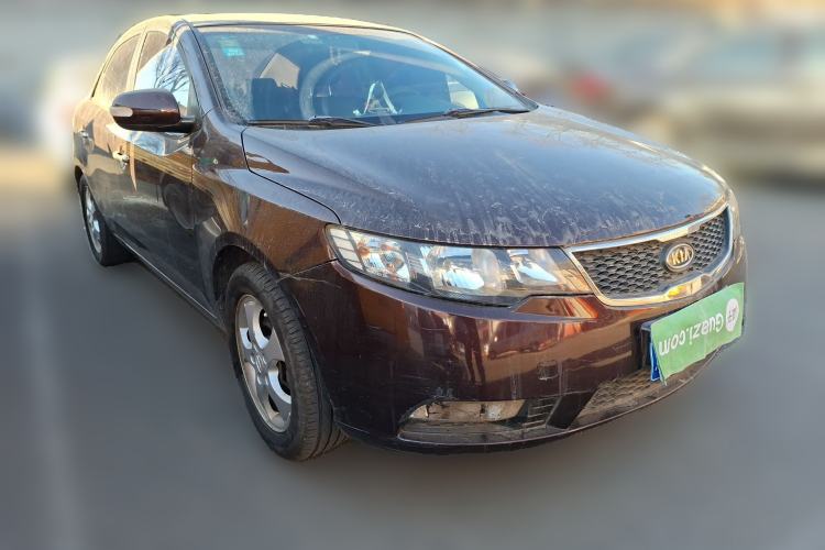 Used Kia Forte 2009 1.6L AT GLS Front Right 45 Deg