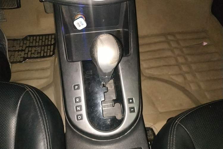 Used Kia Forte 2009 1.6L AT Premium Gear Lever