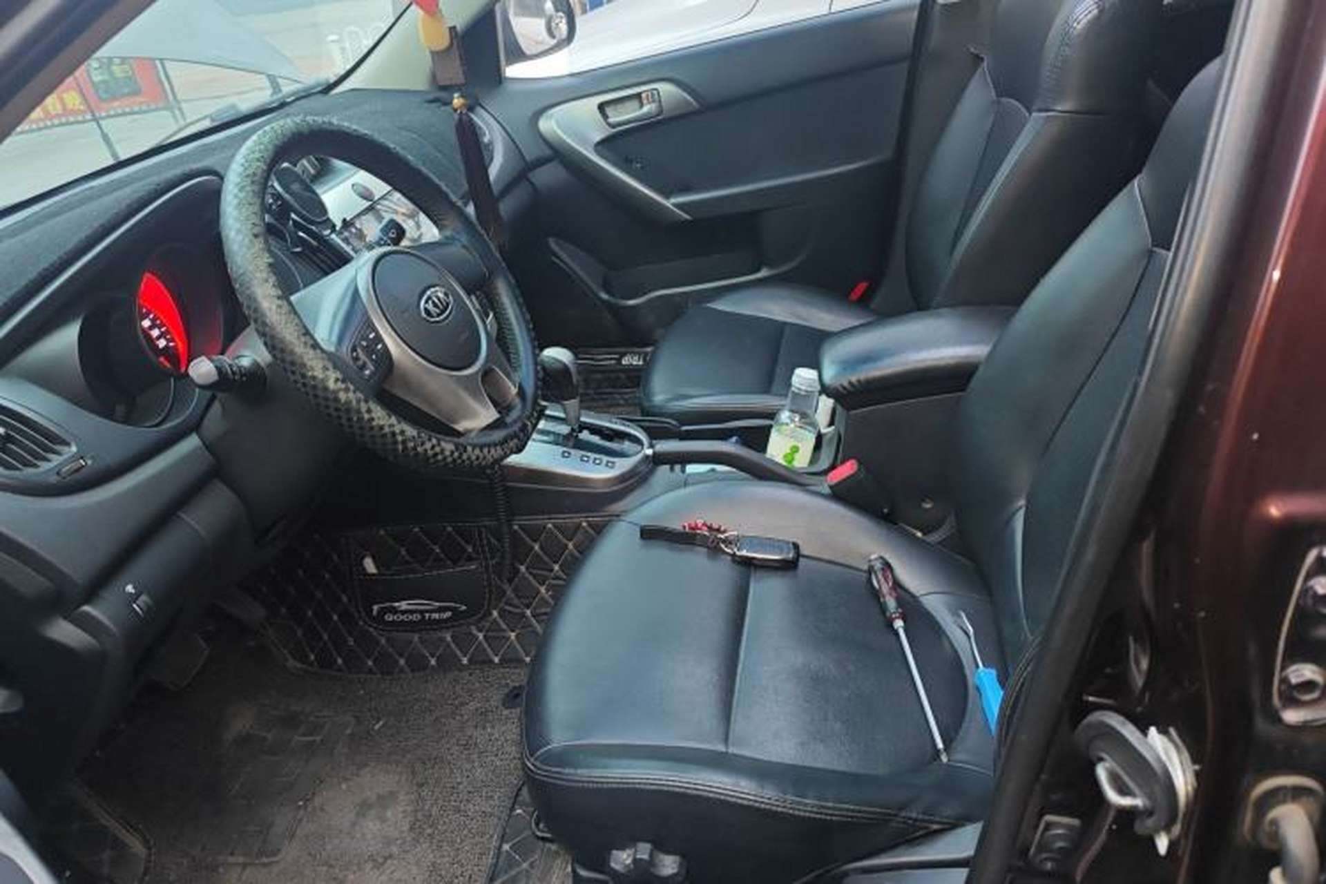 Used Kia Forte 2009 1.6L AT Premium Left Front Seat