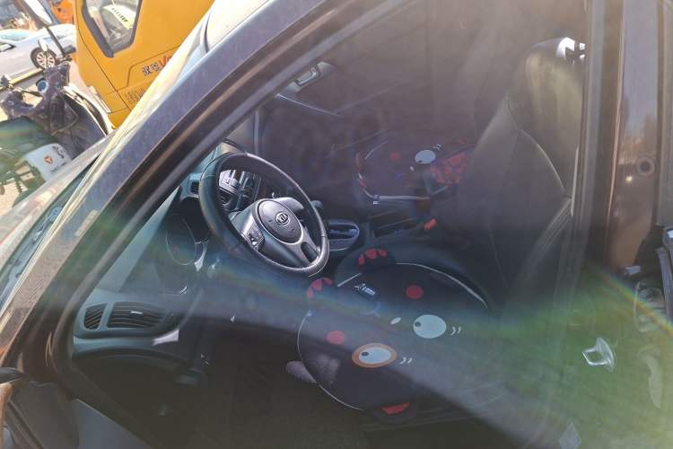 Used Kia Forte 2009 1.6L AT GLS Left Front Seat