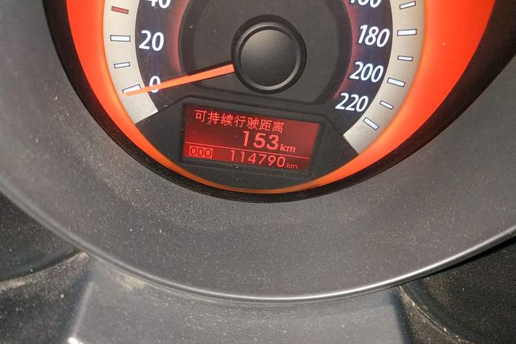 Used Kia Forte 2009 1.6L AT Premium Odometer Close Up