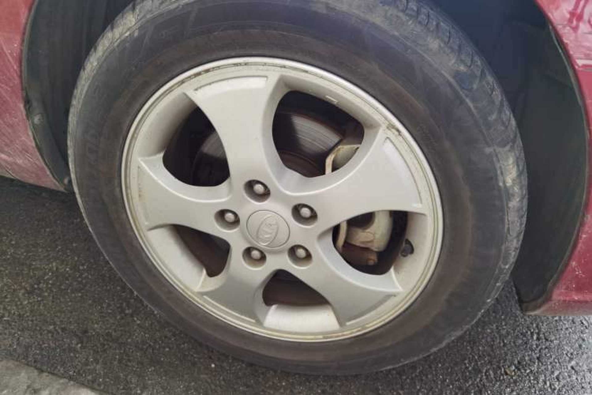 Used Kia Forte 2009 1.6L MT GLS Right Front Wheel Hub