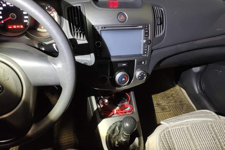 Used Kia Forte 2009 1.6L MT GL Audio And AC Panel