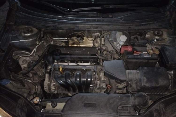 Used Kia Forte 2009 1.6L AT GL Engine Bay