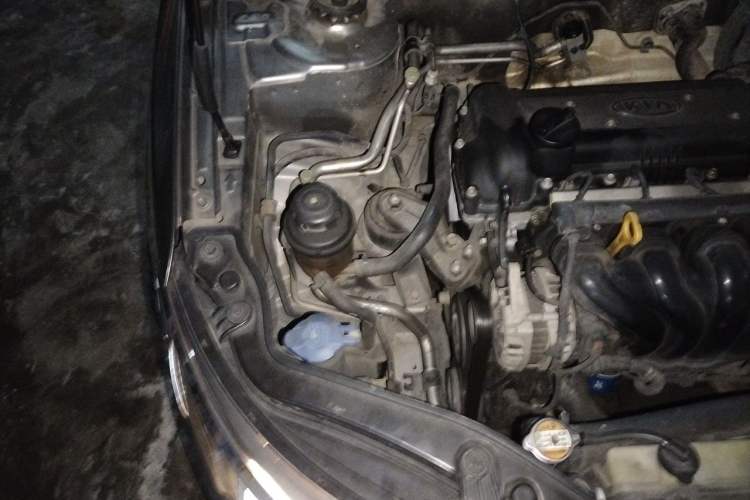 Used Kia Forte 2009 1.6L AT GL Engine Bay Right