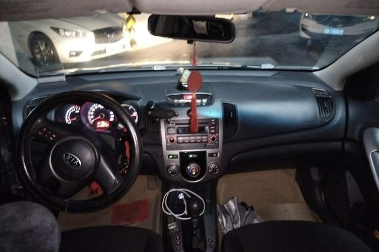 Used Kia Forte 2009 1.6L AT GL Headliner