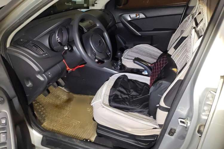 Used Kia Forte 2009 1.6L MT GL Left Front Seat