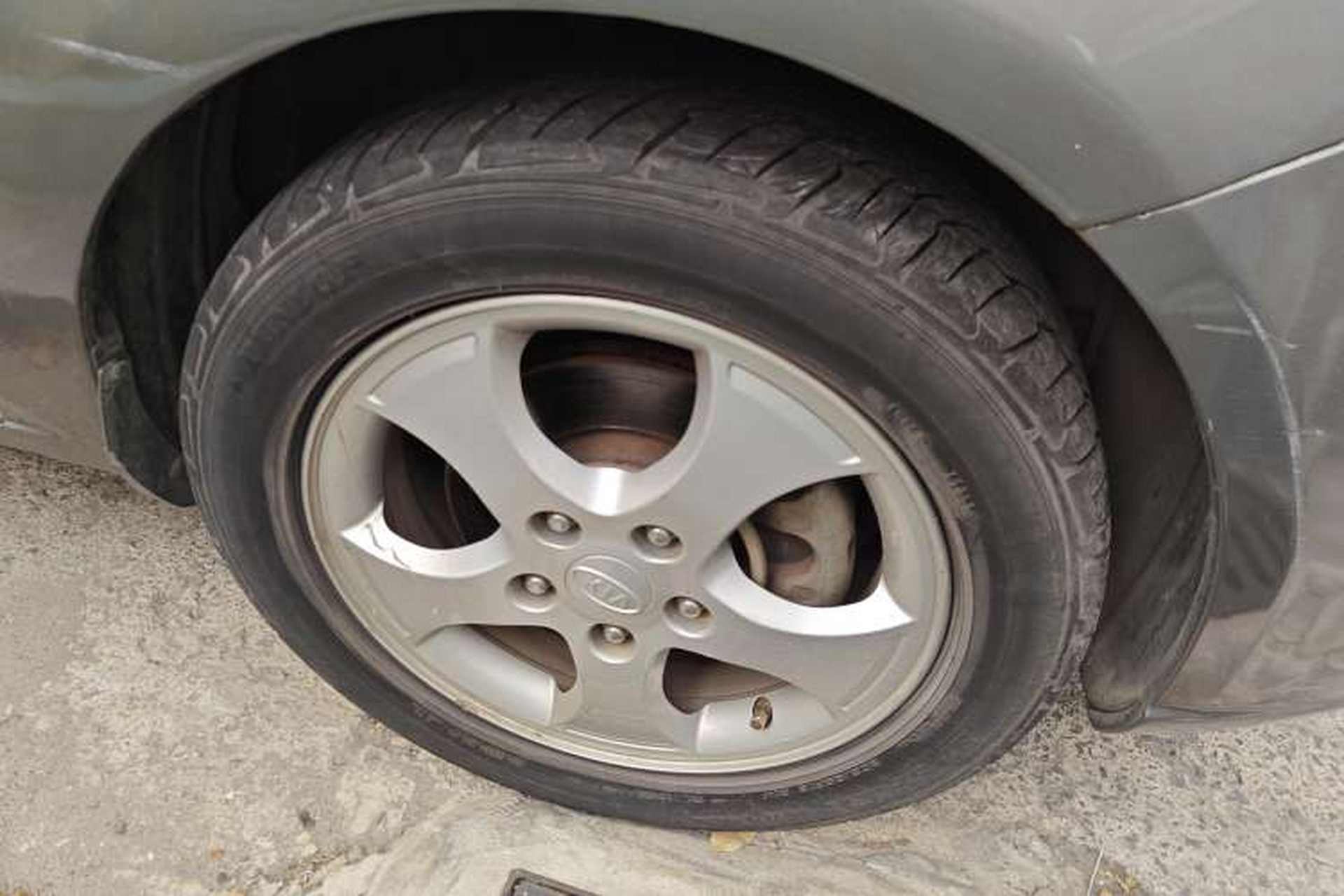 Used Kia Forte 2009 1.6L AT GL Right Front Wheel Hub