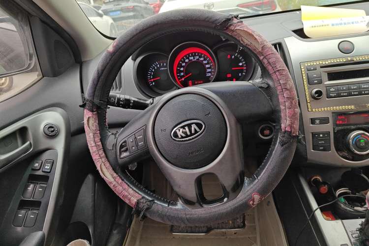 Used Kia Forte 2009 1.6L AT GL Steering Wheel