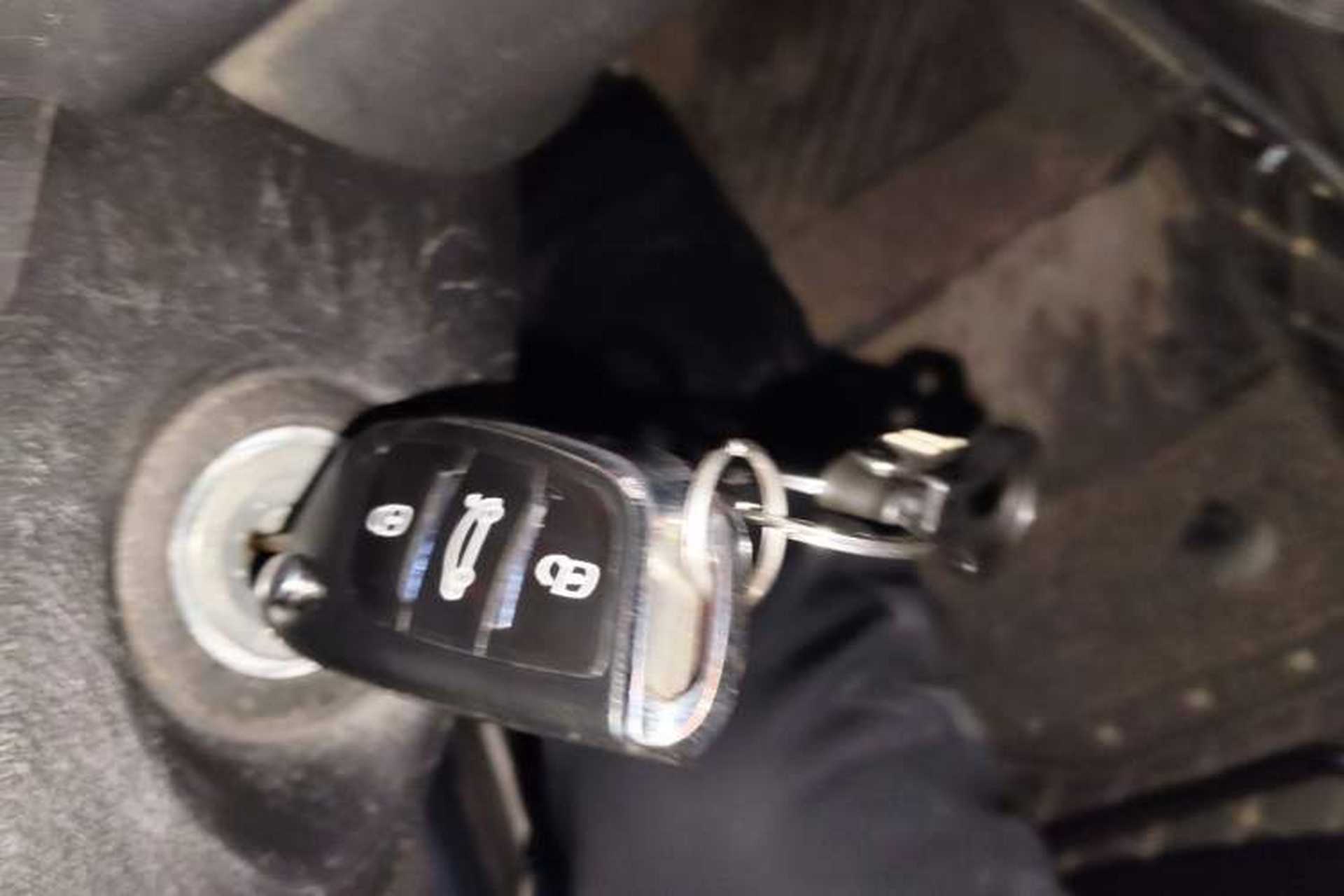 Used Kia Forte 2009 1.6L MT GLS Vehicle Key