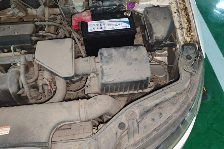 Used Kia Forte 2009 1.6L AT GLS Engine Bay Left