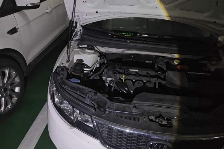 Used Kia Forte 2009 1.6L AT GL Engine Bay Right