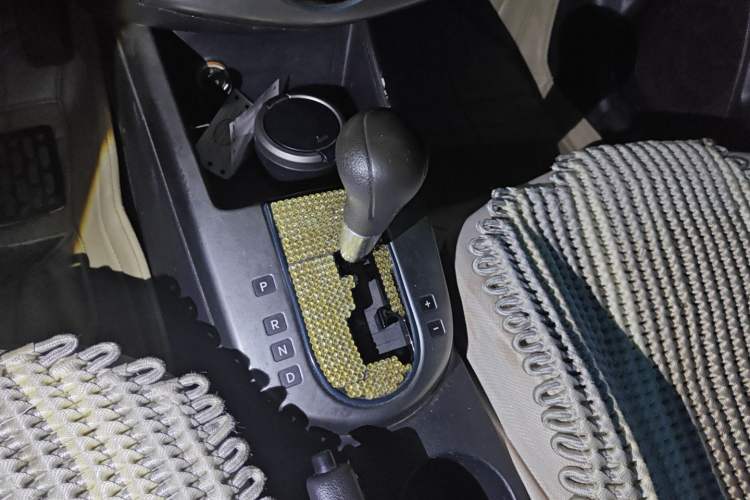 Used Kia Forte 2009 1.6L AT GL Gear Lever