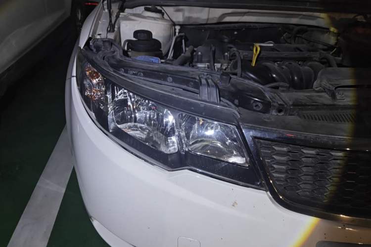 Used Kia Forte 2009 1.6L AT GL Right Front Headlight