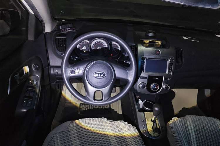 Used Kia Forte 2009 1.6L AT GL Steering Wheel