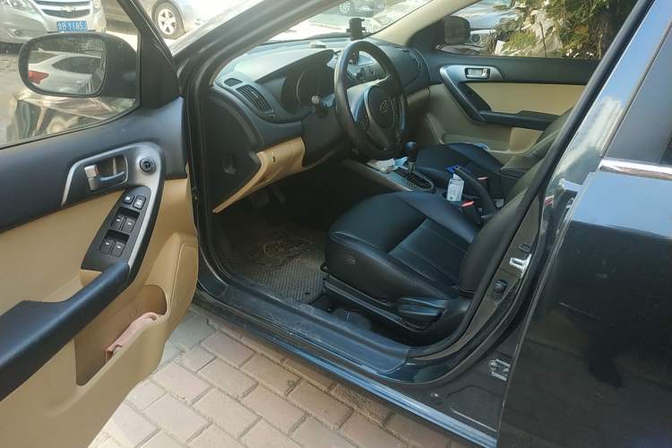 Used Kia Forte 2011 1.6L AT GL Driver Seat