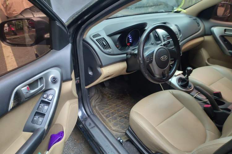Used Kia Forte 2011 1.6L MT GL Driver Seat
