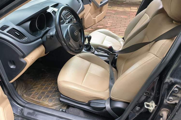 Used Kia Forte 2011 1.6L MT GL Driver Seat