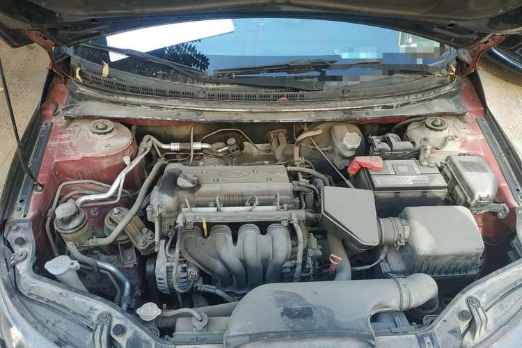 Used Kia Forte 2011 1.6L AT GL Engine Bay