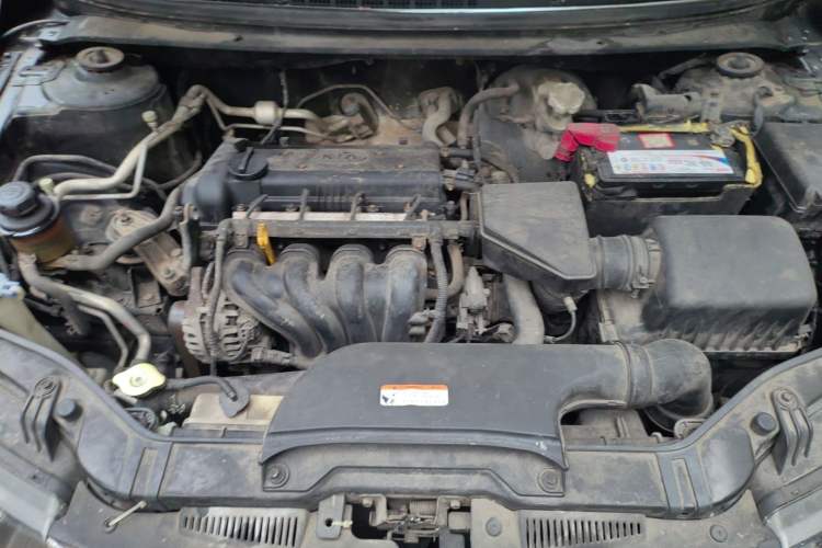 Used Kia Forte 2011 1.6L MT GL Engine Bay
