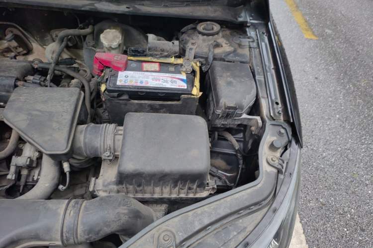 Used Kia Forte 2011 1.6L MT GL Engine Bay Left