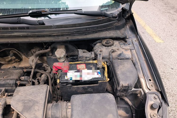 Used Kia Forte 2011 1.6L MT GL Engine Bay Left